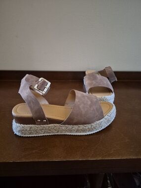 Women’s Taupe Espadrille Platform Sandals - Stylish Summer Slide